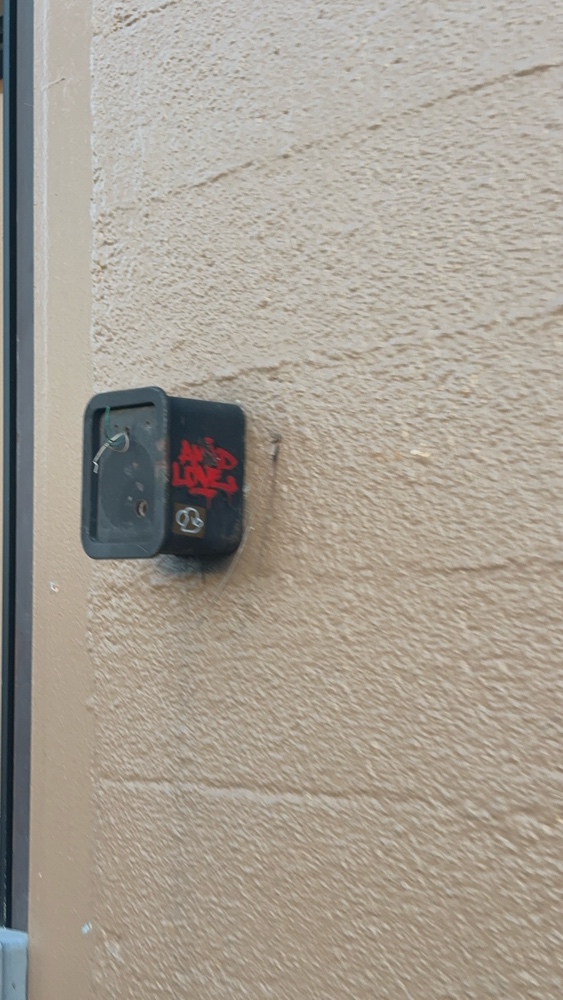 Photo attached to case 202000188069