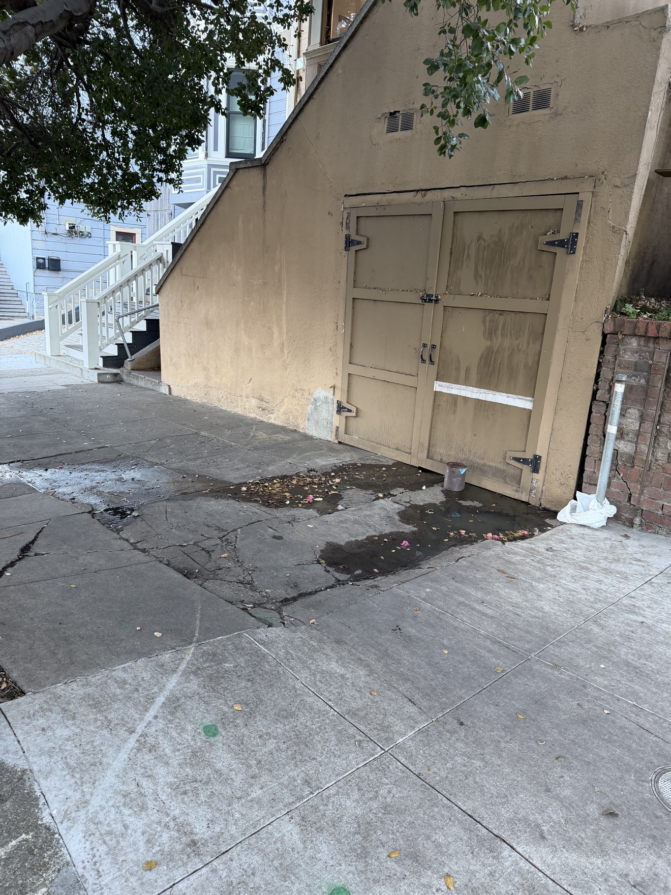 Photo attached to case 202000207890