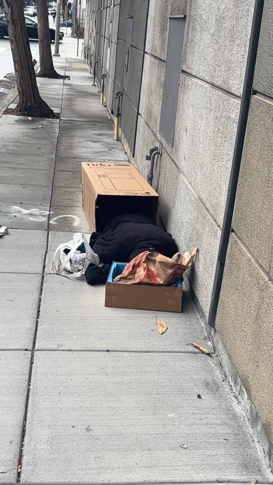 Photo attached to case 202000210024