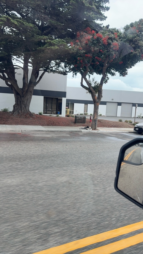 Photo attached to case 202000211390