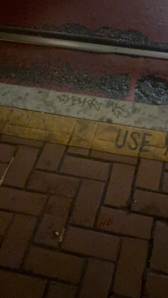 Photo attached to case 202000212202