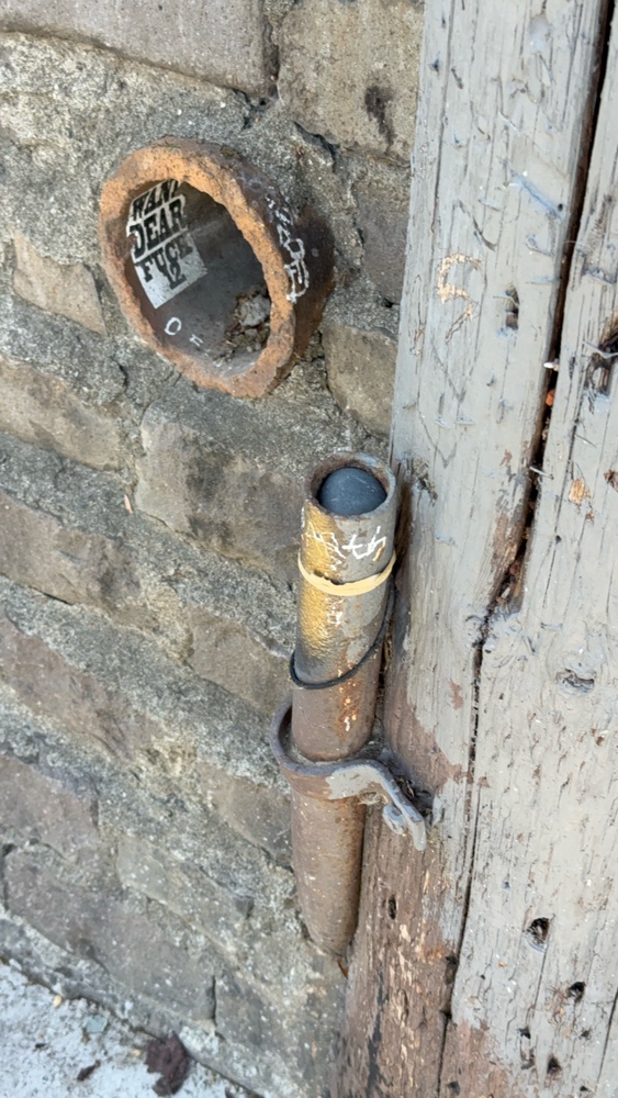 Photo attached to case 202000214743