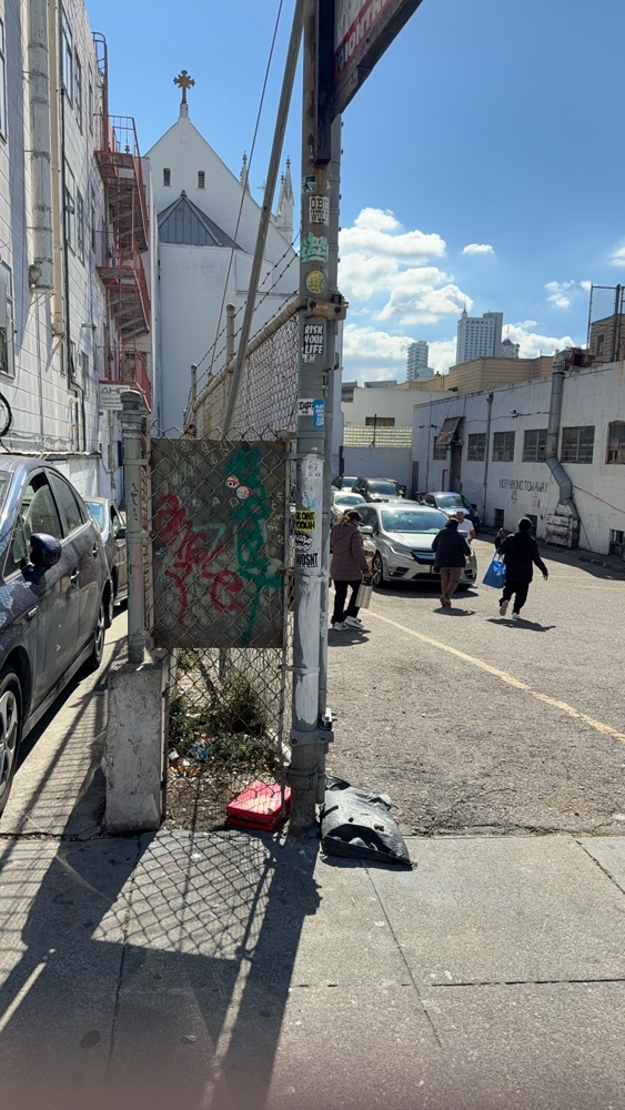 Photo attached to case 202000215014