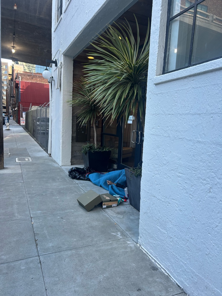 Photo attached to case 202000215950