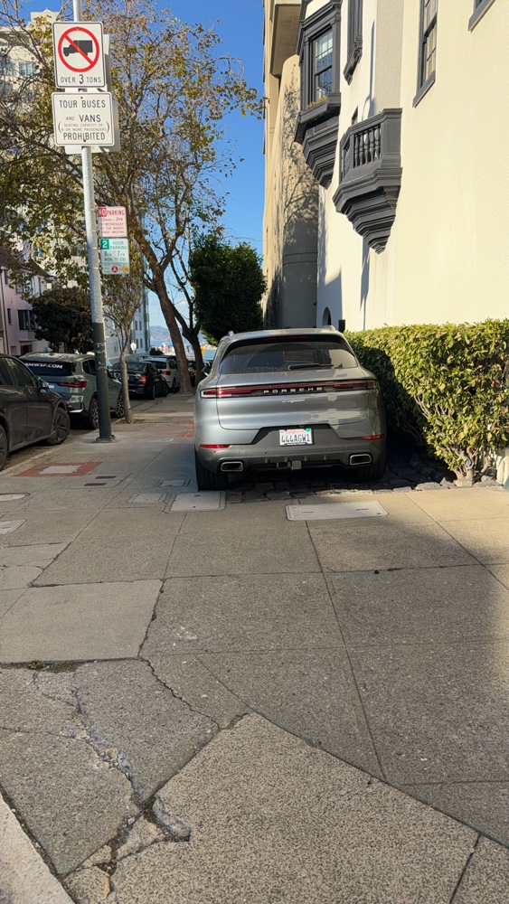 Photo attached to case 202000216242