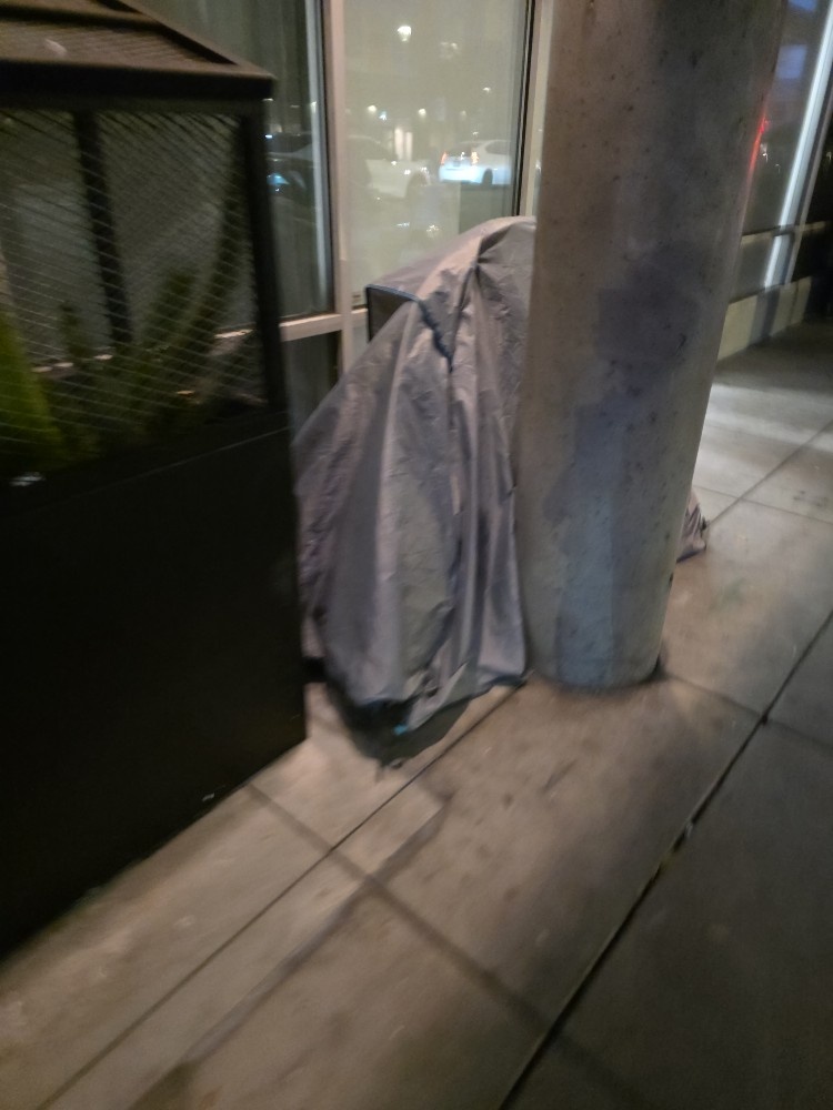 Photo attached to case 202000216243