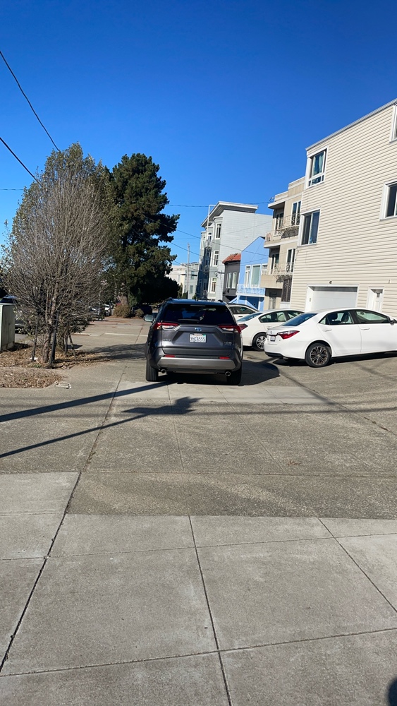 Photo attached to case 202000217918