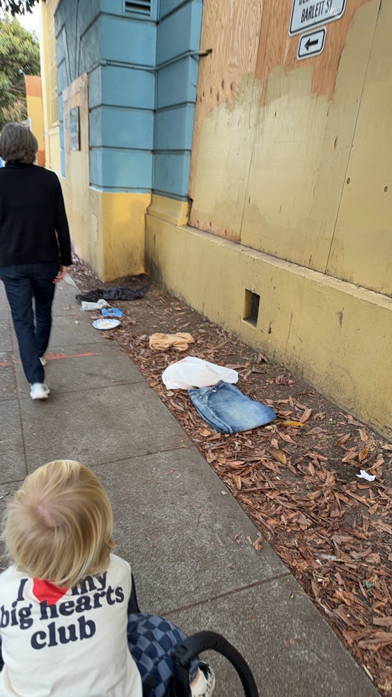 Photo attached to case 202000223517