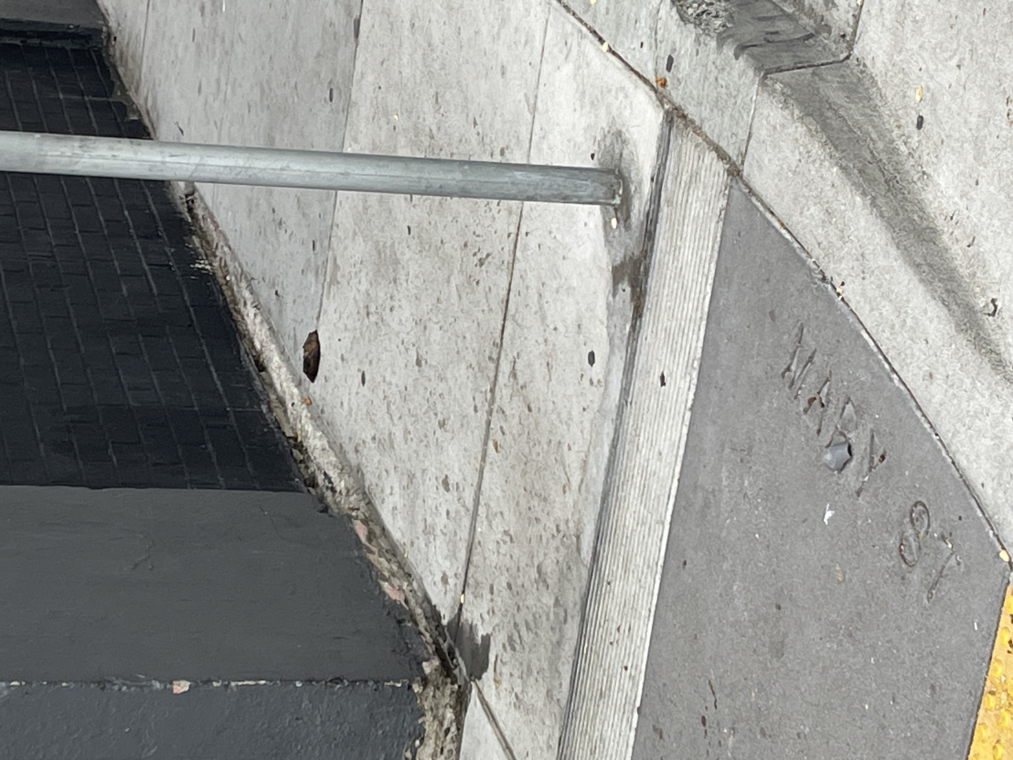 Photo attached to case 202000225379