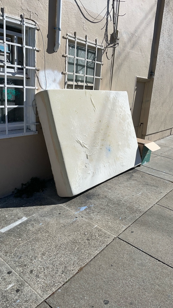 Photo attached to case 202000227518