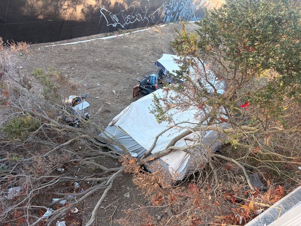 Photo attached to case 202000228164