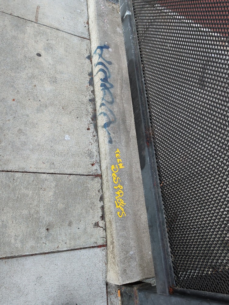 Photo attached to case 202000228284