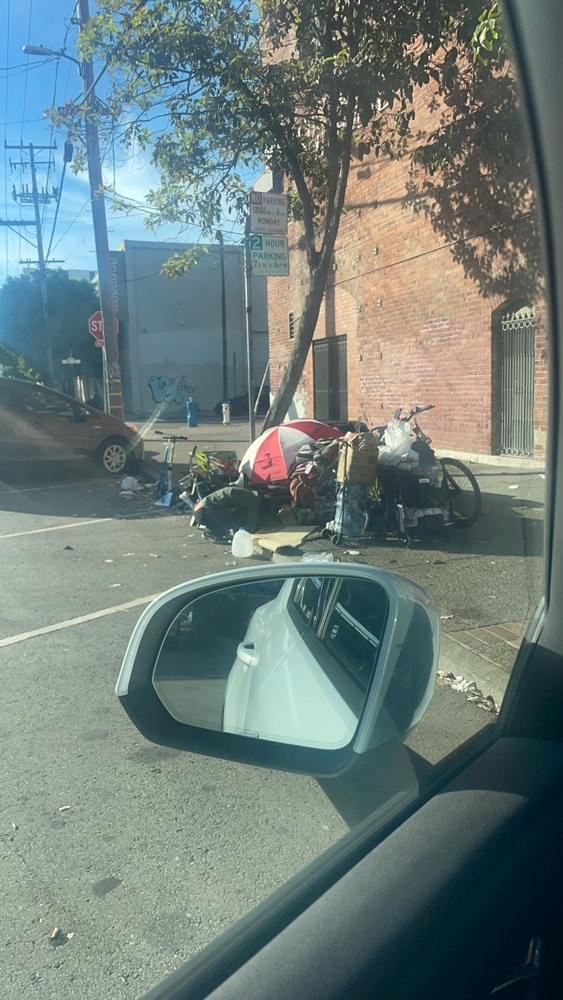 Photo attached to case 202000235916