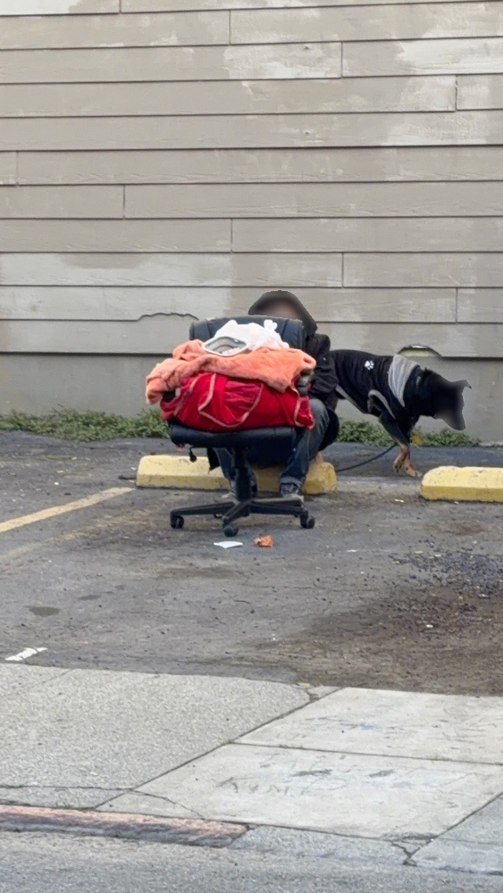 Photo attached to case 202000235924