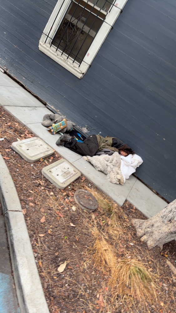 Photo attached to case 202000240974