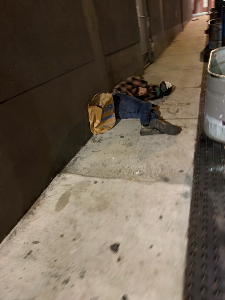Photo attached to case 202000241821